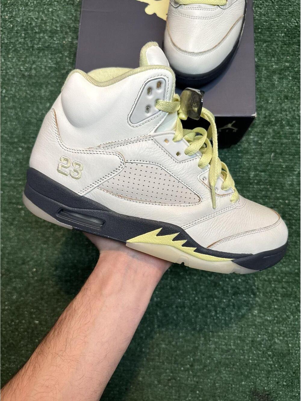 Jordan Retro 5 Luminous Green Size 9M